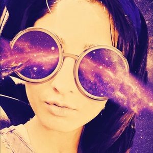 Meet your Posher, Liv